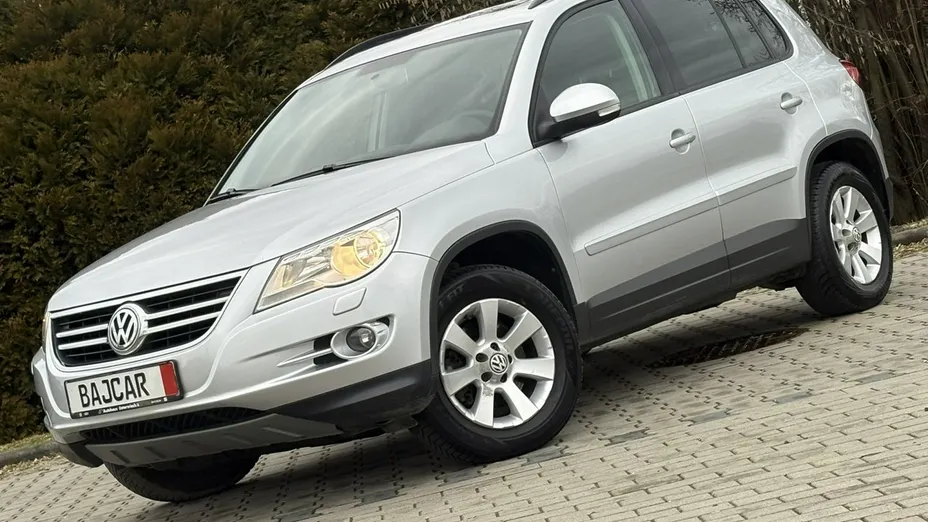 VOLKSWAGEN Tiguan -