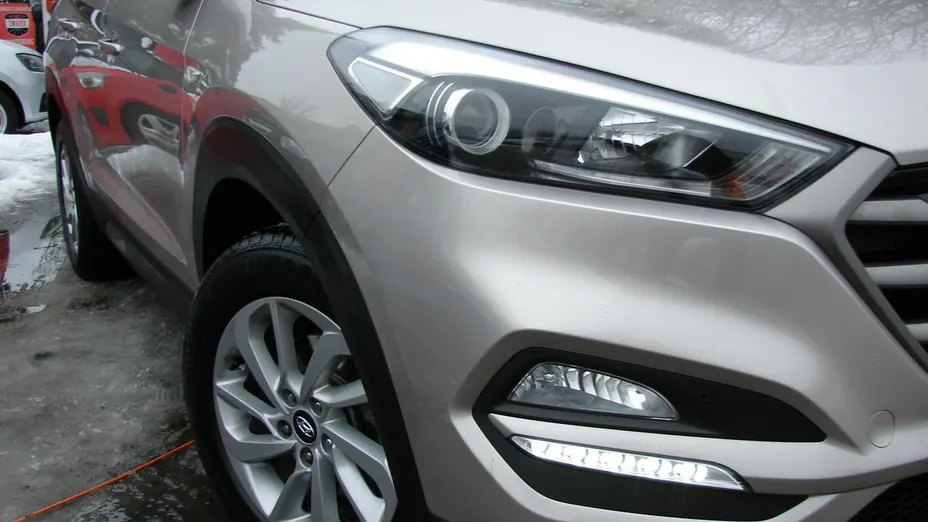 HYUNDAI Tucson -