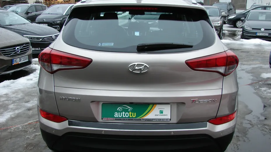HYUNDAI Tucson -