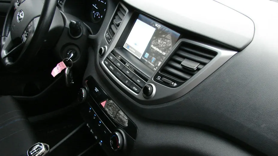 HYUNDAI Tucson -