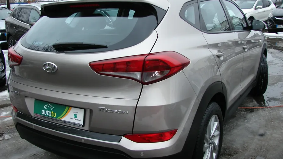 HYUNDAI Tucson -