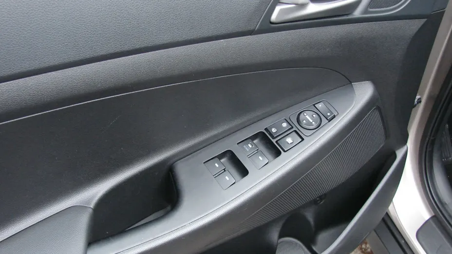 HYUNDAI Tucson -
