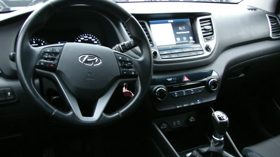 HYUNDAI Tucson -
