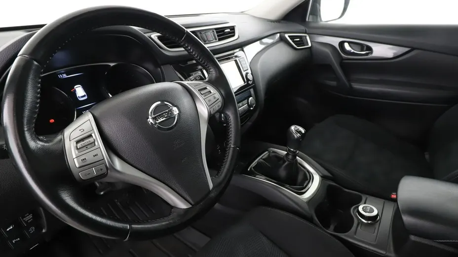 NISSAN X-Trail -