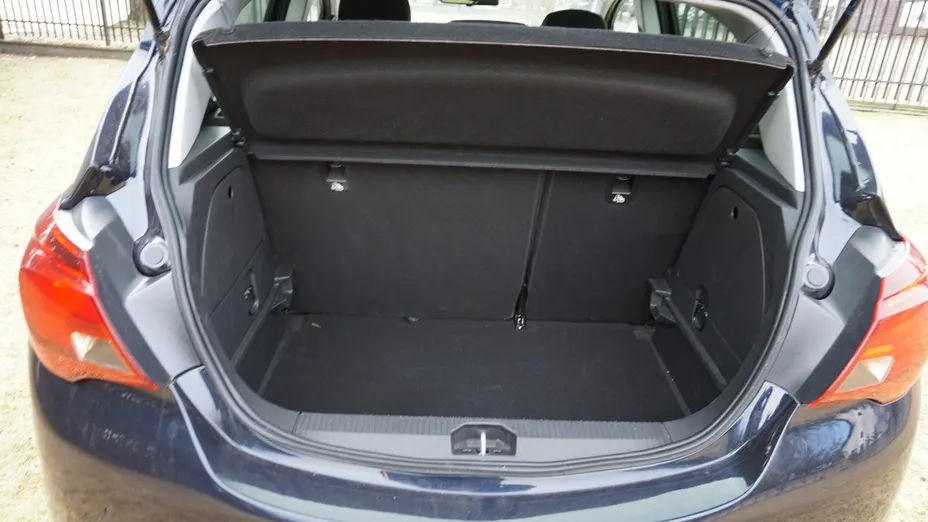 OPEL Corsa -