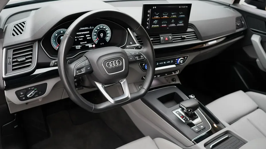 AUDI Q5 -