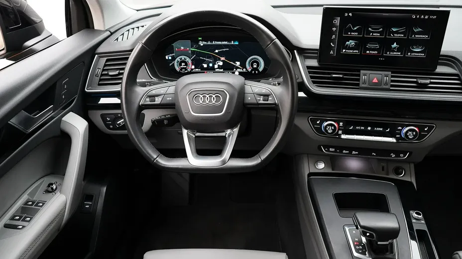 AUDI Q5 -