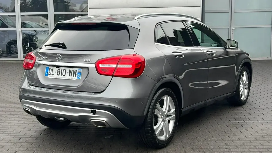 MERCEDES-BENZ GLA -