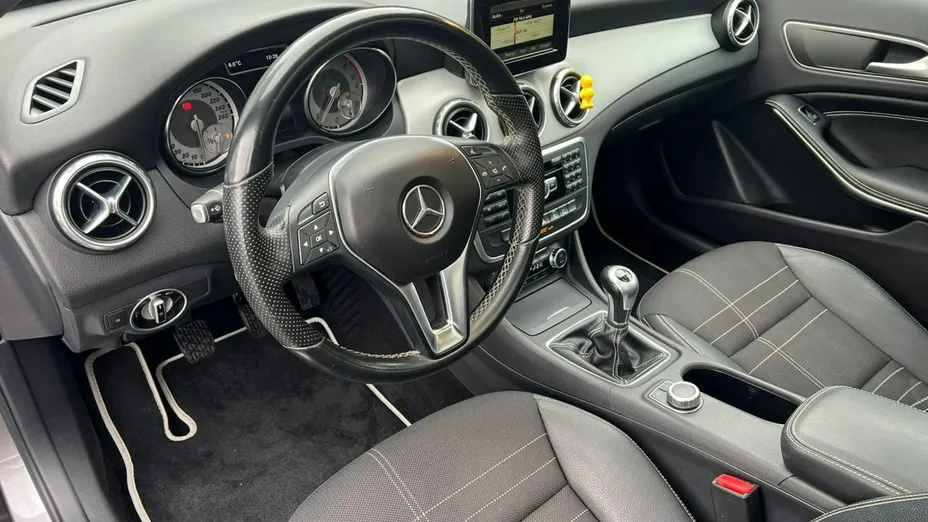 MERCEDES-BENZ GLA -