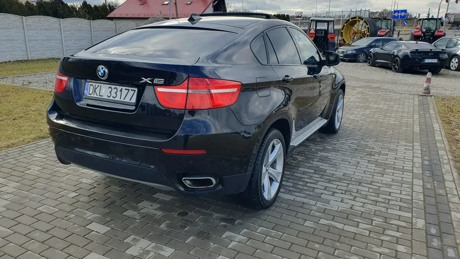 BMW X6 -