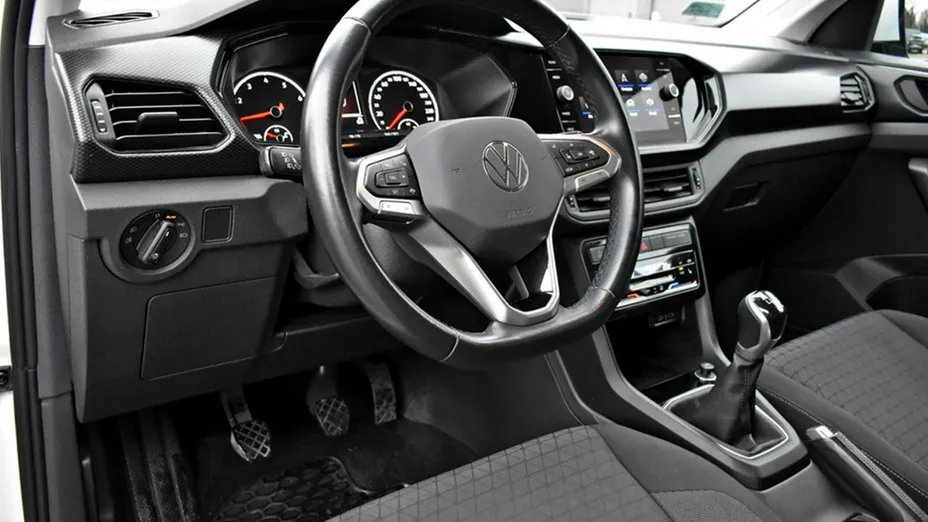 VOLKSWAGEN T-Cross -