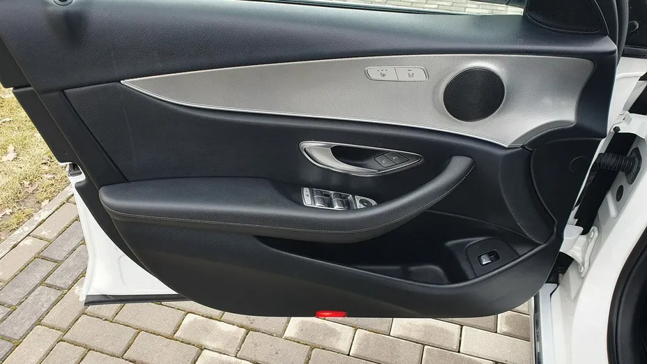 MERCEDES-BENZ E Klasa -