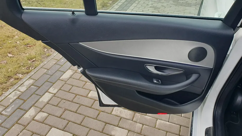 MERCEDES-BENZ E Klasa -