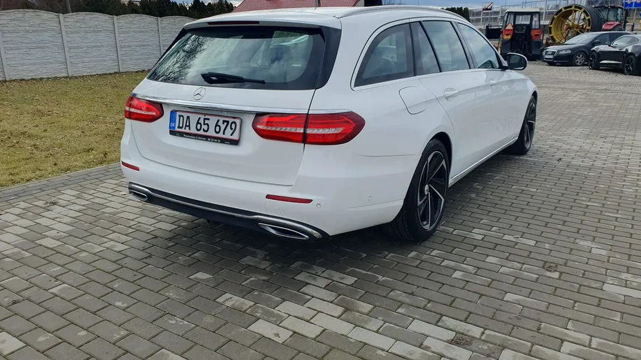 MERCEDES-BENZ E Klasa -