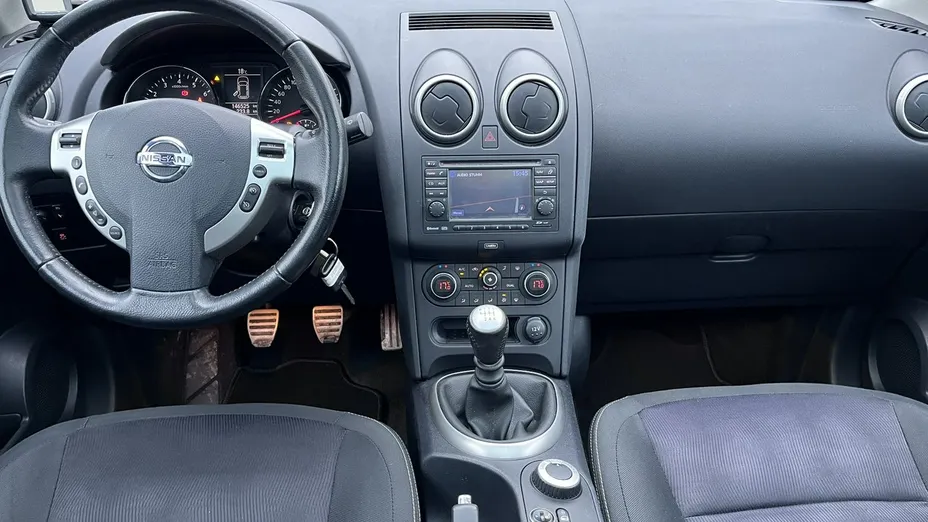 NISSAN Qashqai -