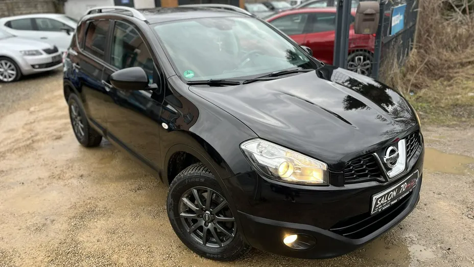 NISSAN Qashqai -