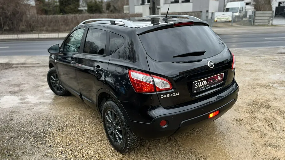 NISSAN Qashqai -