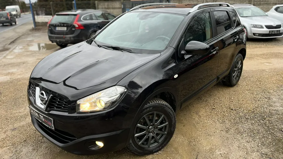 NISSAN Qashqai -
