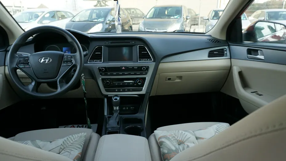 HYUNDAI Sonata -