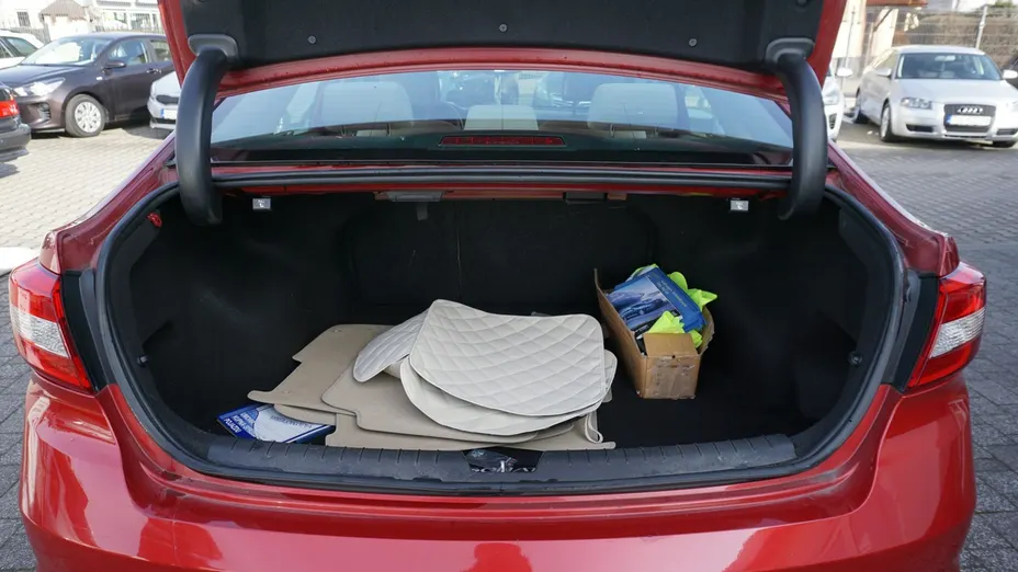 HYUNDAI Sonata -