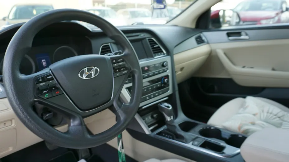 HYUNDAI Sonata -
