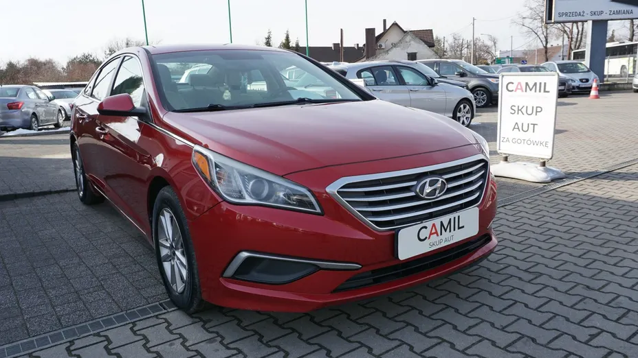 HYUNDAI Sonata -