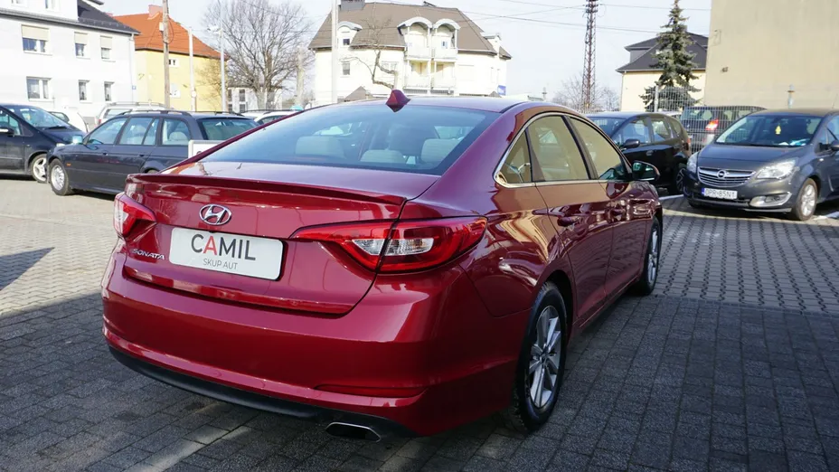 HYUNDAI Sonata -