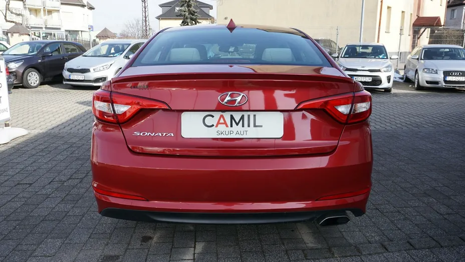 HYUNDAI Sonata -