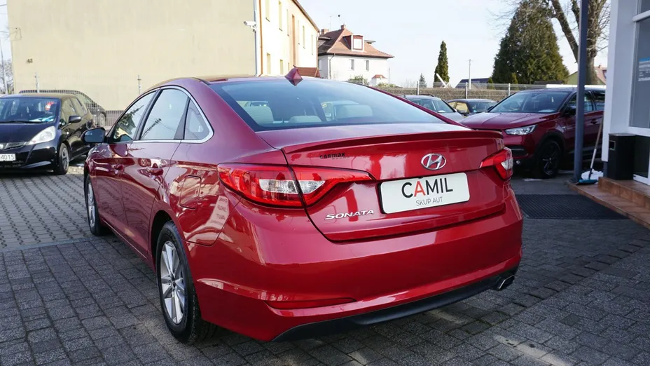HYUNDAI Sonata -