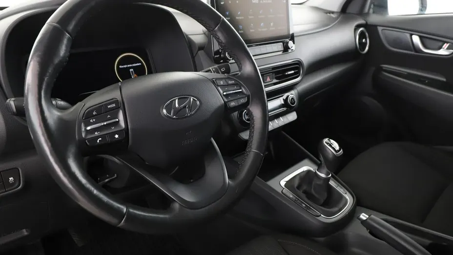 HYUNDAI Kona -