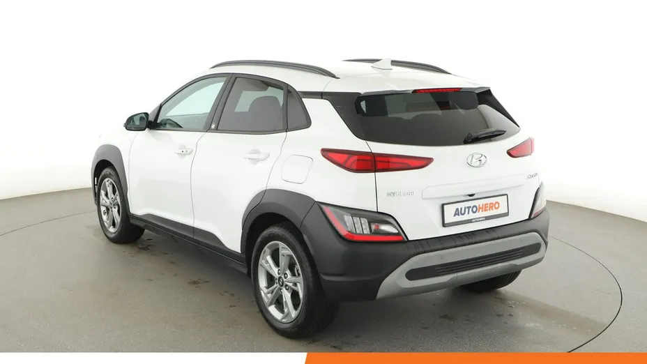 HYUNDAI Kona -