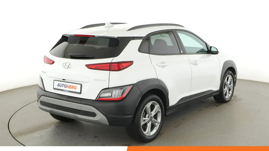 HYUNDAI Kona -