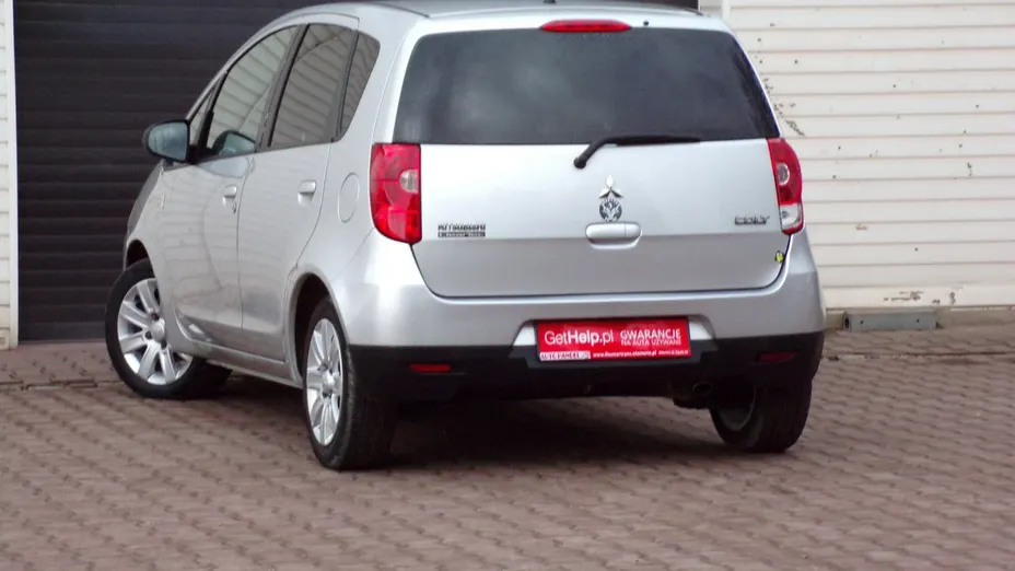 MITSUBISHI Colt -