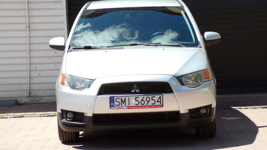 MITSUBISHI Colt -