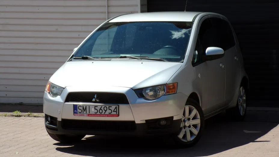 MITSUBISHI Colt -