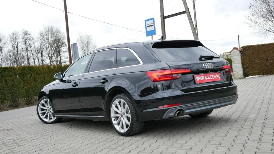 AUDI A4 -