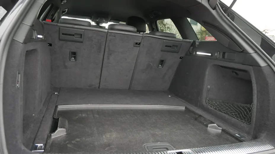 AUDI A4 -
