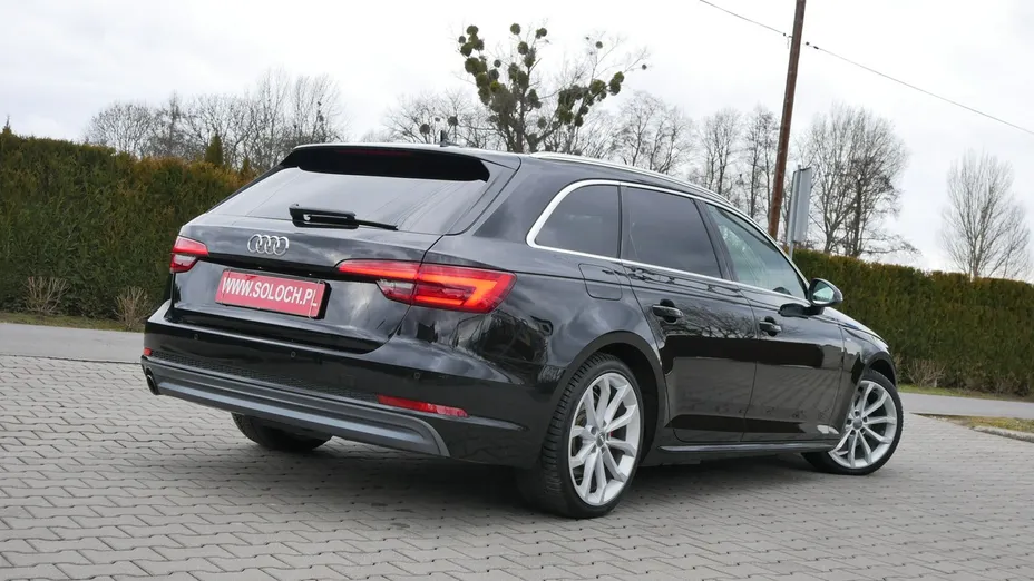 AUDI A4 -