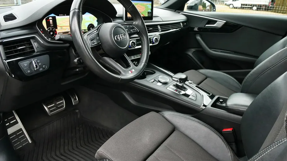 AUDI A4 -