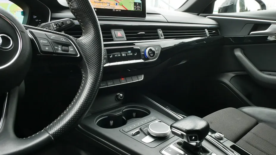AUDI A4 -