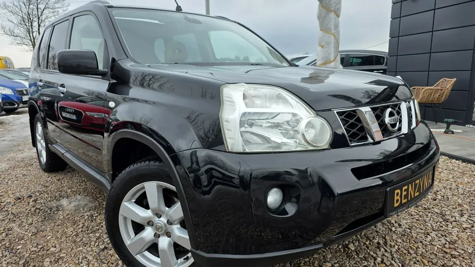 NISSAN X-Trail -