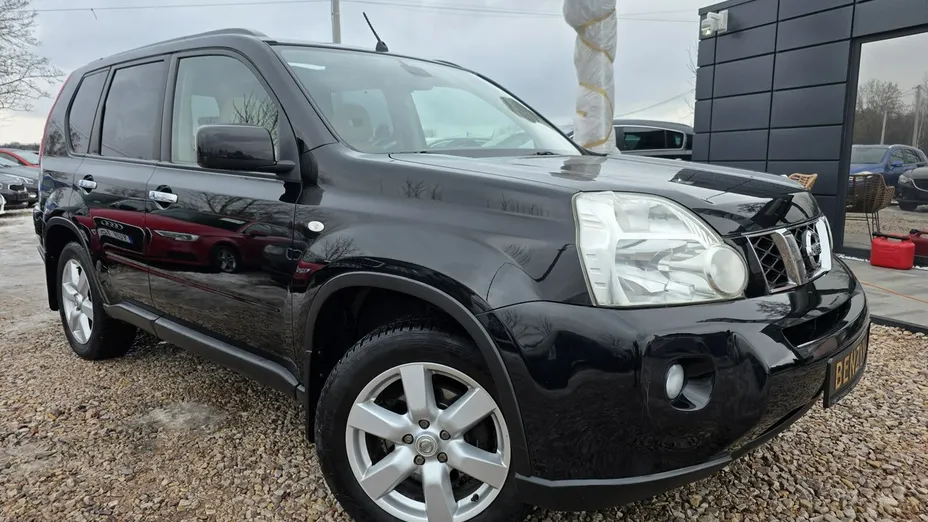 NISSAN X-Trail -