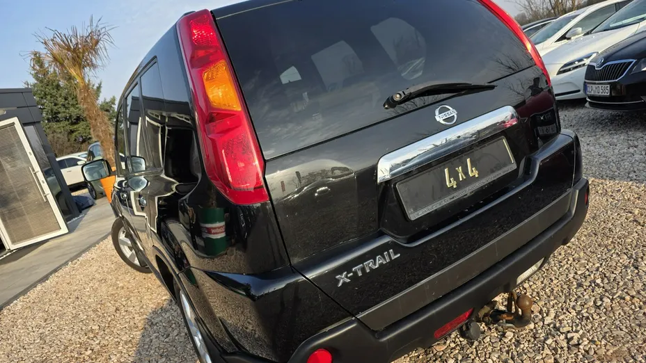 NISSAN X-Trail -