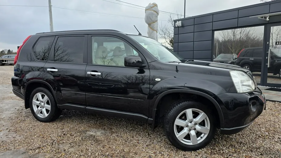 NISSAN X-Trail -