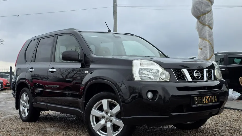 NISSAN X-Trail -