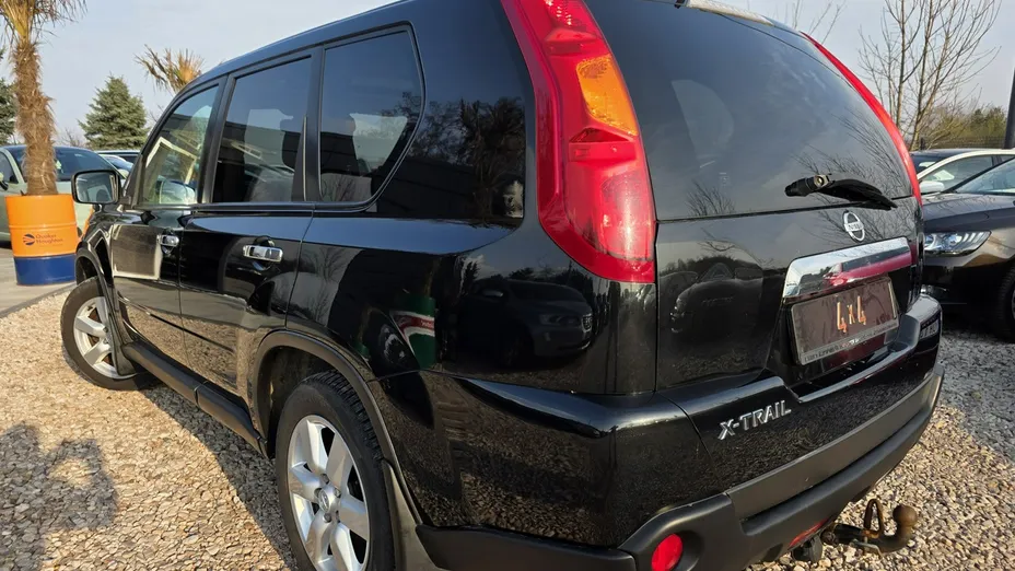 NISSAN X-Trail -
