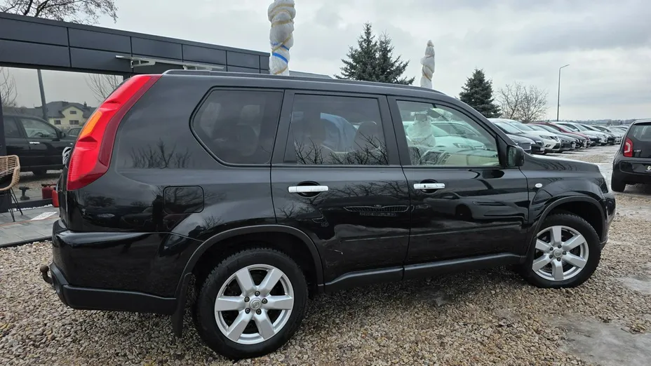 NISSAN X-Trail -