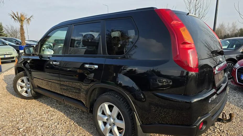 NISSAN X-Trail -