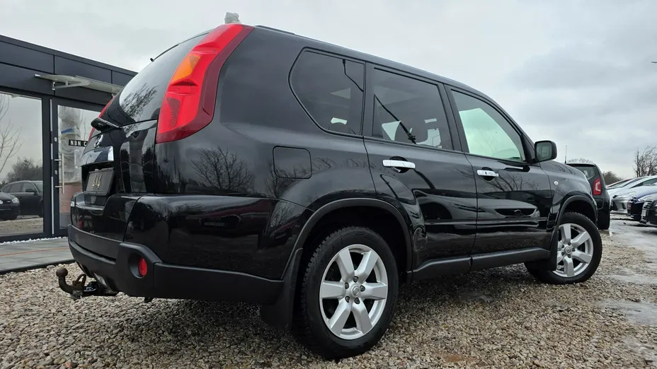 NISSAN X-Trail -