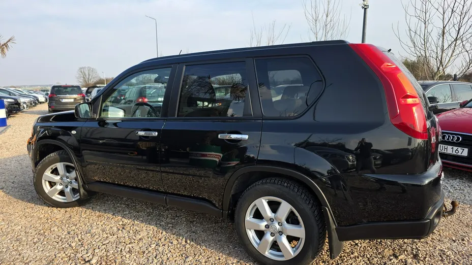 NISSAN X-Trail -
